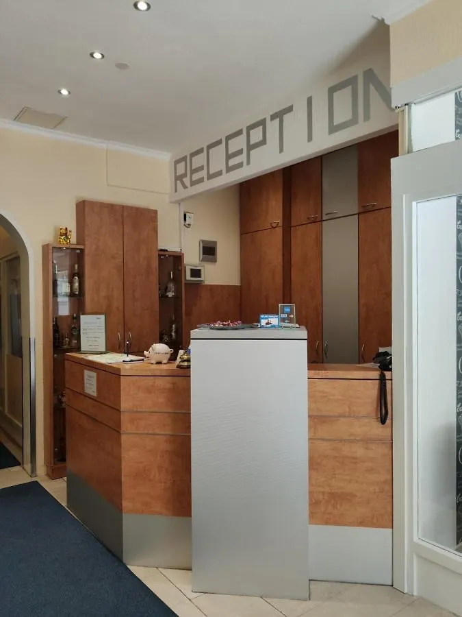 Falk Hotel Frankfurt am Main 3*,